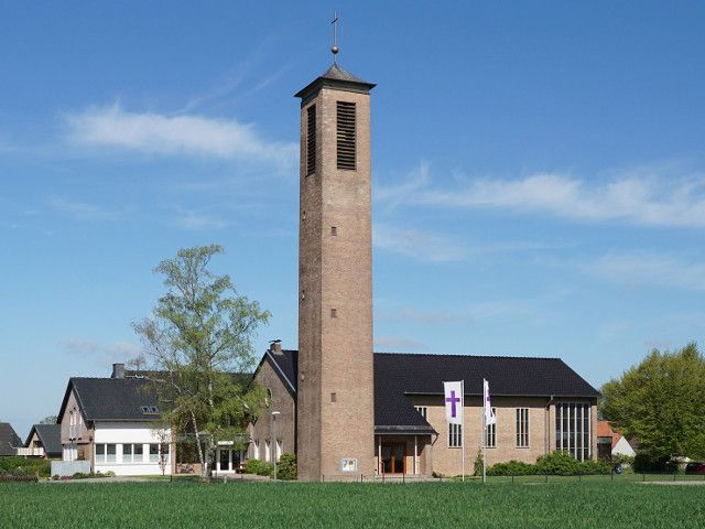 Kirche und Gemeindehaus Herringhausen